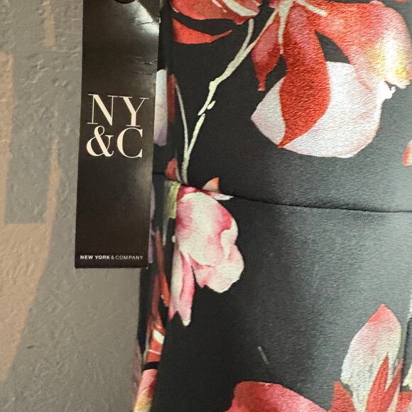 NY & Co Floral Metallic Sheath Dress Print Black Formal Cap Sleeve V Neck - M - Picture 6 of 7